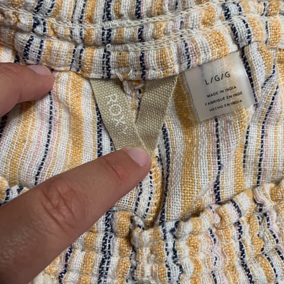 Roxy Shorts - Picture 3 of 3